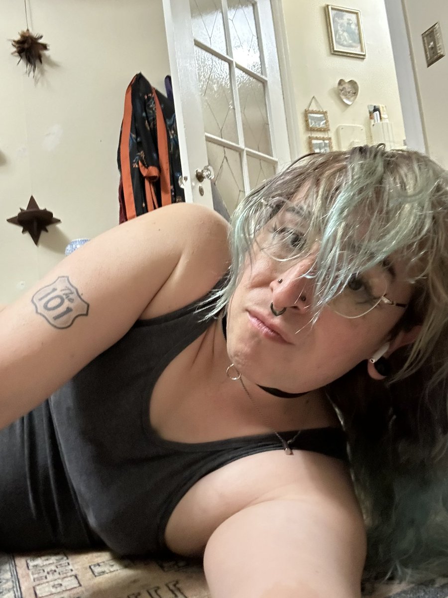 submanic's tweet image. soft butch