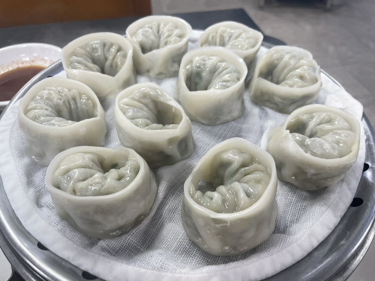 고기만두 5000원
하나당 500원이네!