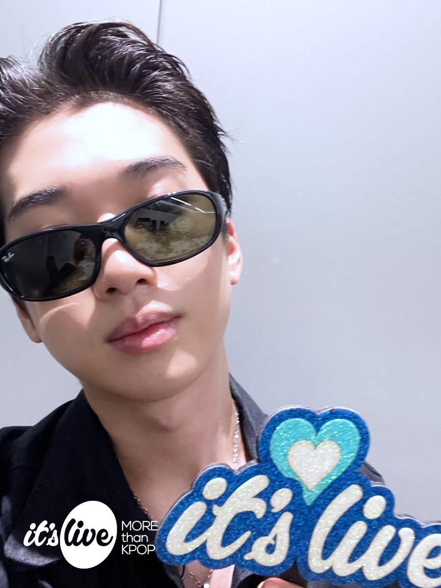 itsLIVEofficial's tweet image. #0WAVE 의 #잇츠라이브 가 잠시 후 5시에 시작됩니다!📸
유튜브 it's Live 채널에서 만나보세요!
‘#take_me_for_granted &amp;amp; #summ_time’🌊

#영웨이브 - take me for granted &amp;amp; summ’ time (Band Ver.)
Youtube 'it's Live' Channel at 5PM KST TODAY!