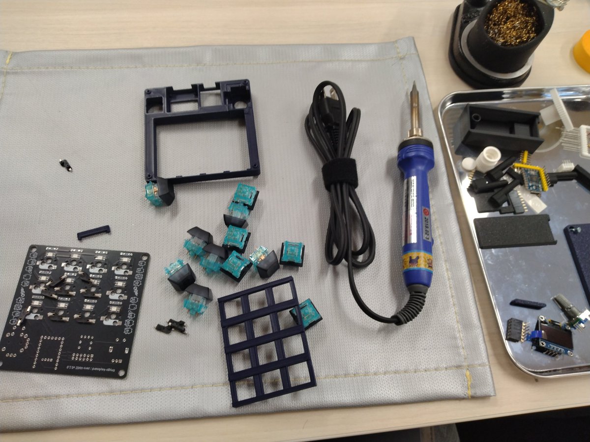 ZAK_ZAKZAKZAK's tweet image. 初キーボード自作！
はまる人が多いの分かる気がする

#tinygo_keeb #tinygo  #umedago