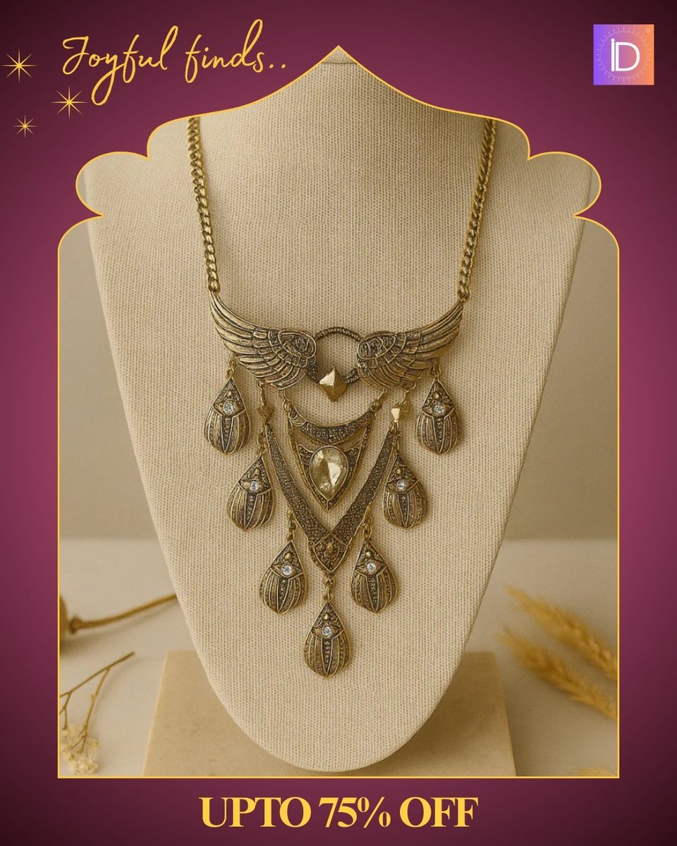 IndiDivas's tweet image. ✨Apna vibe upgrade karo aur chhodo sab worries, kyunki ab har tyohaar banega fashion ka festival! 👑🛍️

Shop now: Indidivas.com

#festivevibes #festivemode #indianfashionista #ethnicwearlove #desifashion #stylefiles #festiveootd #celebrationstyle #festivefashiongoals…