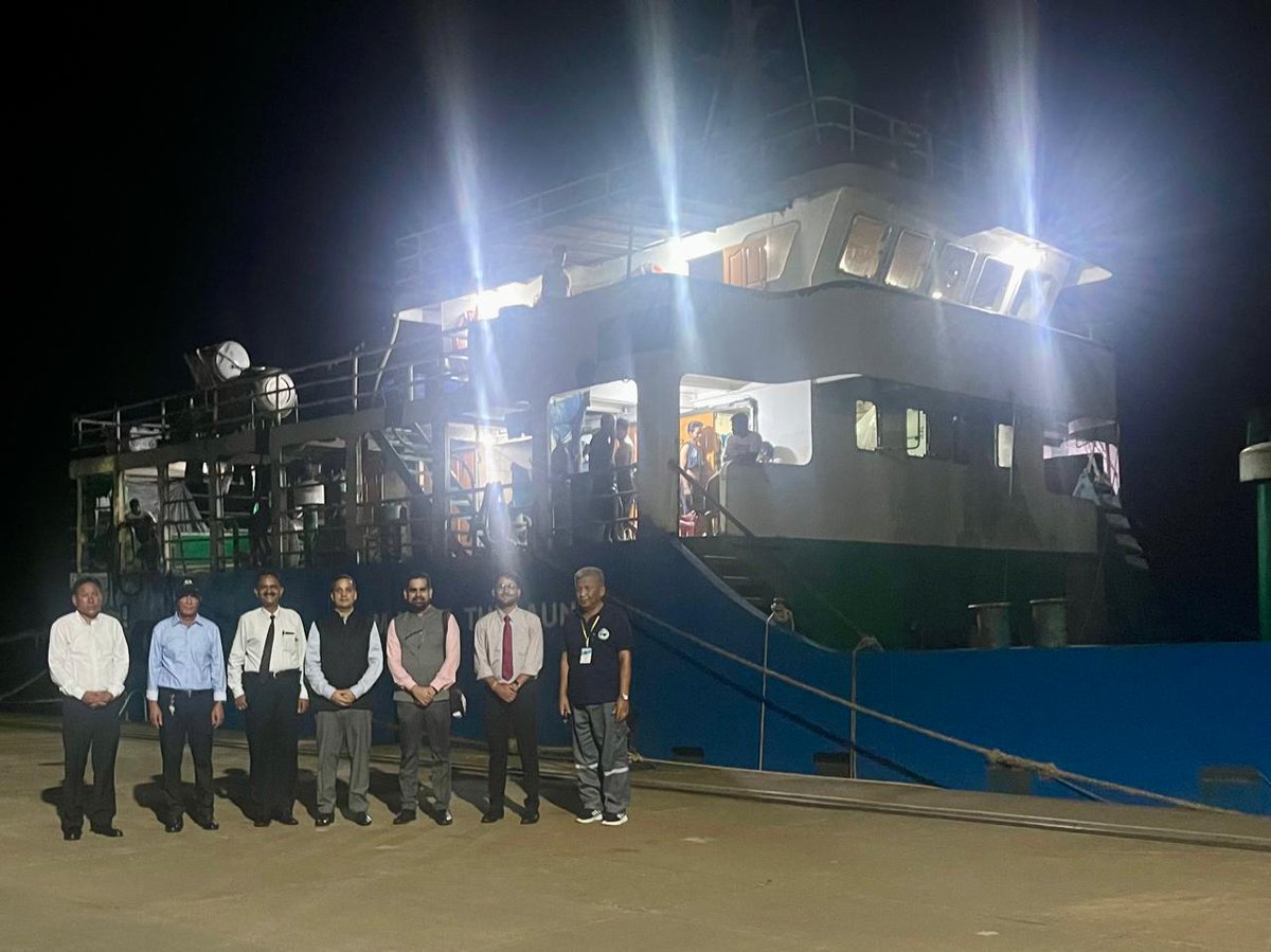 IndiainMyanmar's tweet image. Continuing our engagement with Rakhine. On 5-6 Sep, a team comprising DCM Ashish Sharma, First Secretary Amit Shreeansh &amp;amp; IPGL&apos;s Kathirvelu M visited Sittwe, including KMMTP port and @cgisittwe premises. They also met the Rakhine Transport Minister, Indian diaspora &amp;amp; UN agencies.