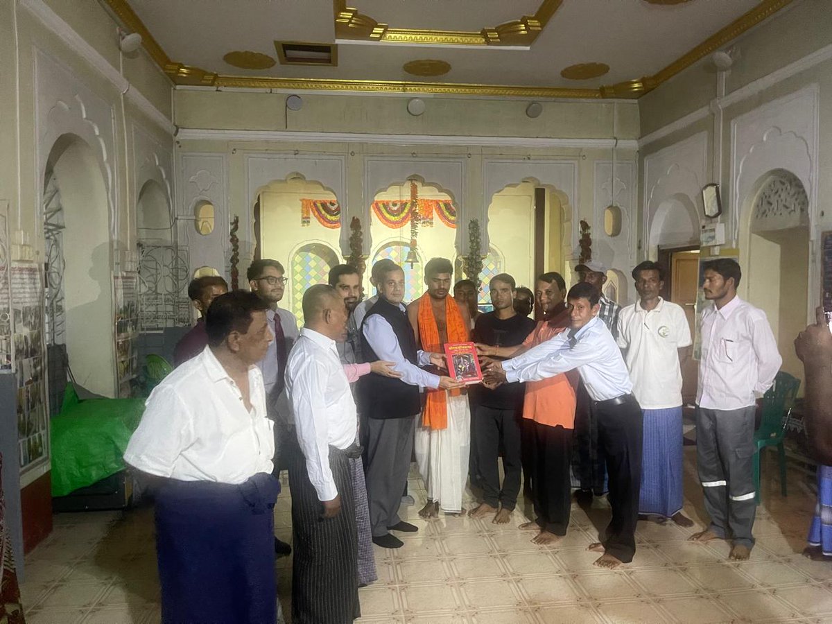 IndiainMyanmar's tweet image. Continuing our engagement with Rakhine. On 5-6 Sep, a team comprising DCM Ashish Sharma, First Secretary Amit Shreeansh &amp;amp; IPGL&apos;s Kathirvelu M visited Sittwe, including KMMTP port and @cgisittwe premises. They also met the Rakhine Transport Minister, Indian diaspora &amp;amp; UN agencies.