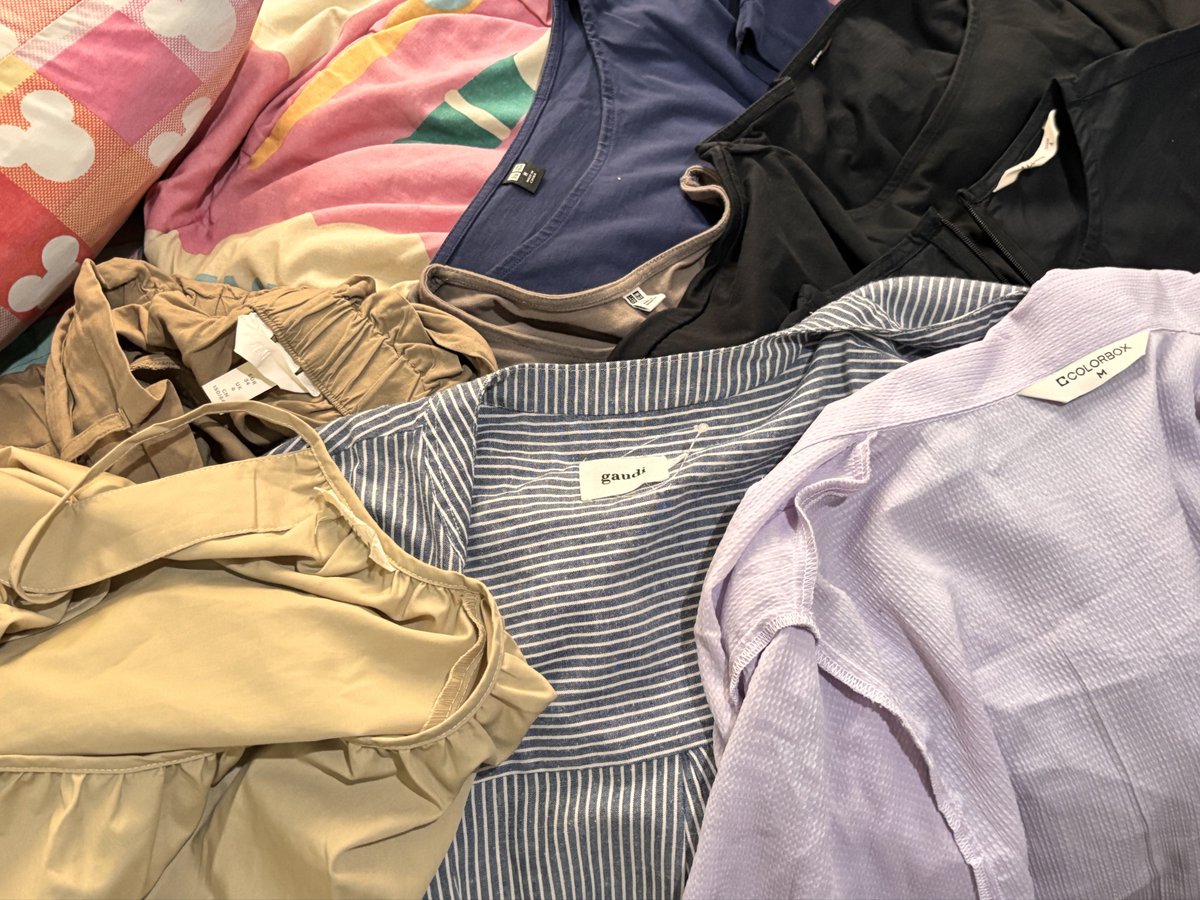 ___oreoss's tweet photo. 🌟 Preloved Sale 4.O🌟

❗️ All pics are mine, terdapat perbedaan warna di foto vs aslinya (bisa minta video)
📢  harga yang tertera exc adm
📍 Jakarta Selatan &amp; free ongkir via Shopee 🚚

for more info boleh dm aja yaa 🫶🏻 

t. WTS want to sell jual tshirt branded baju murah https://t.co/1vKgyzLplc