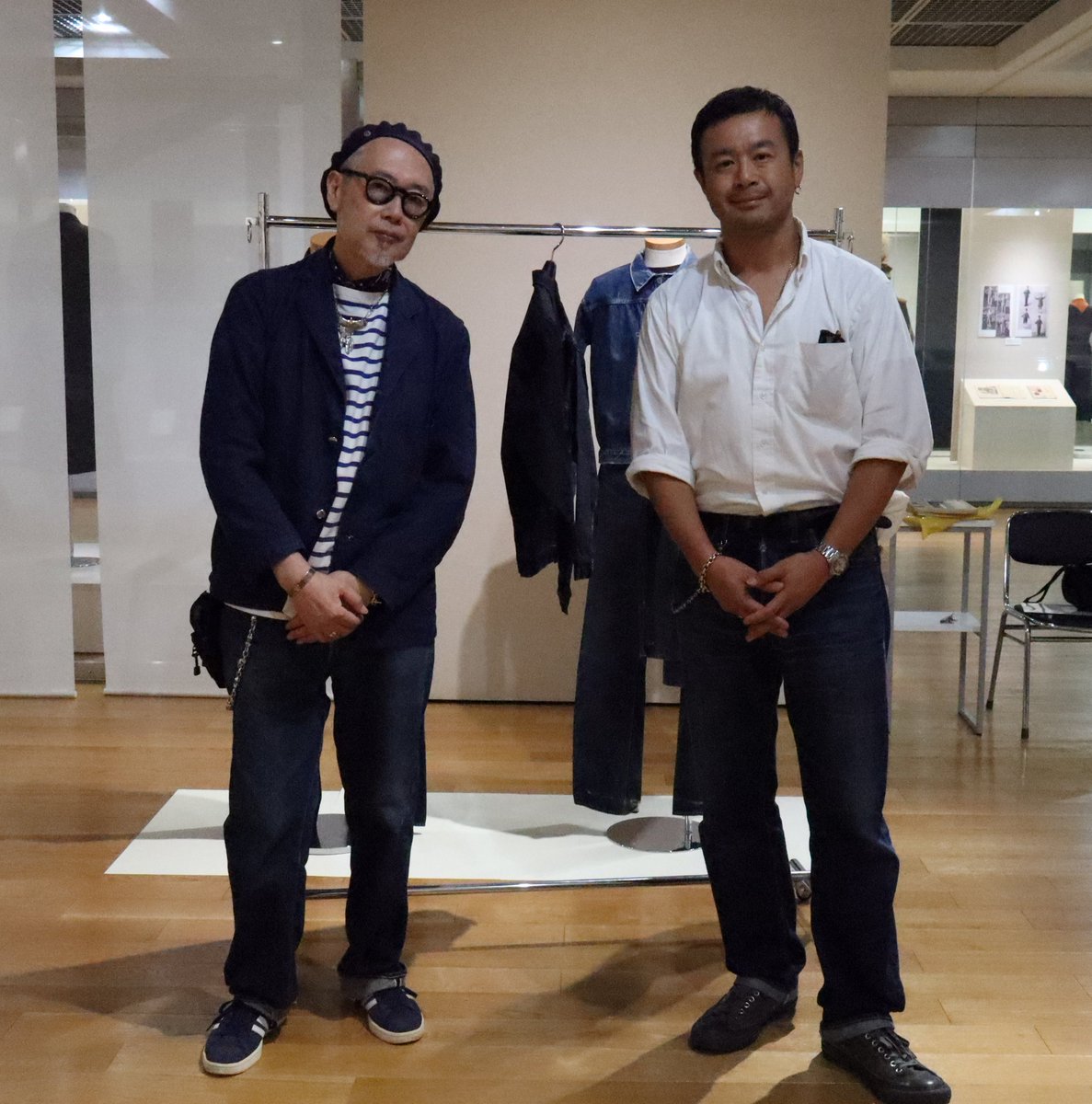 bunkacm's tweet image. 9月5日の「ヴィンテージ・クロージングをよく見て知る世界」では、講師の橋本定俊氏、特別ゲストの藤原裕氏から貴重なコレクションを見せていただき、ディープなお話を聞くことができました!ありがとうございました。#ふくはく #衣服が語る戦争
