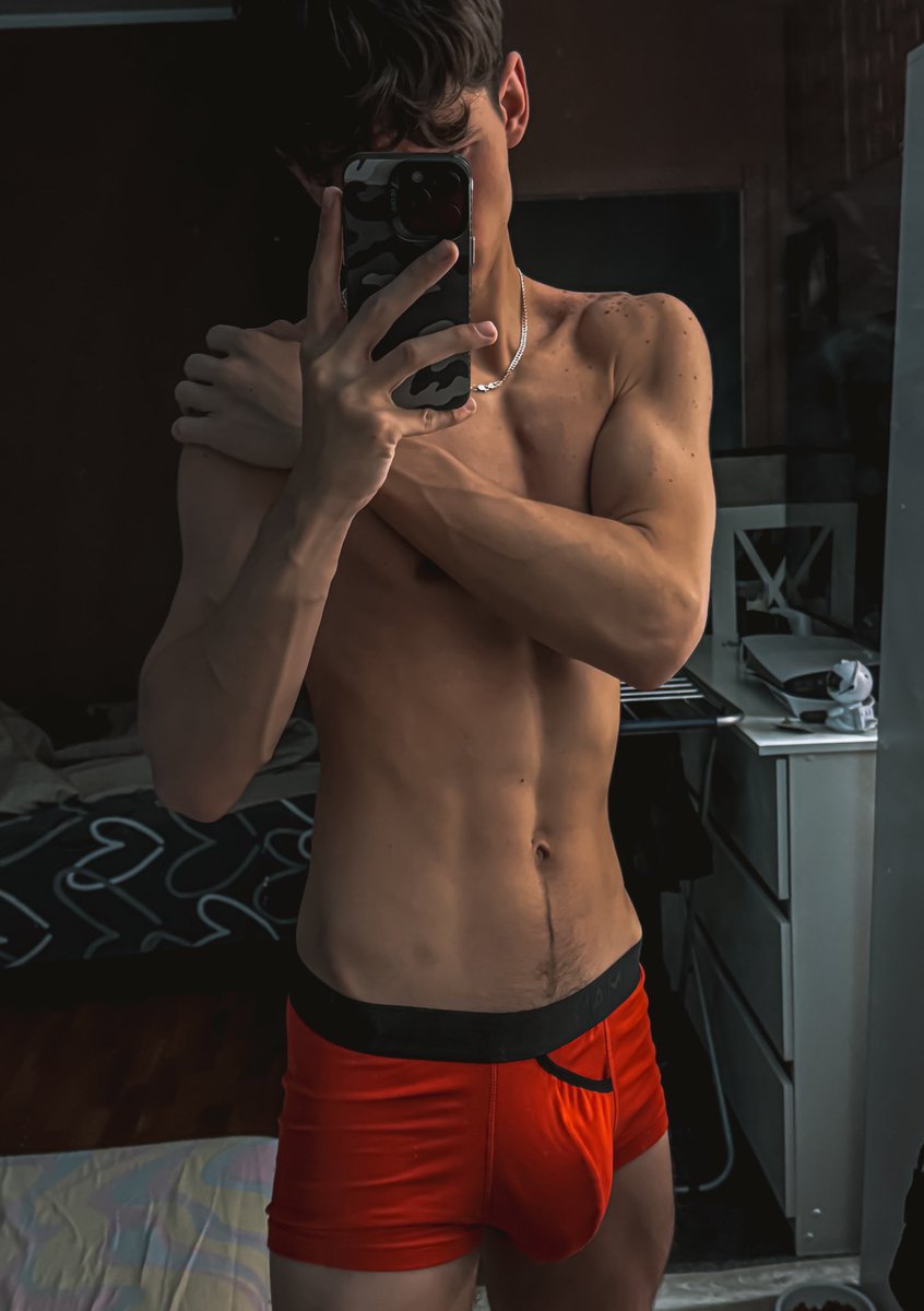 Сірий, як вовк, ауф tweet media