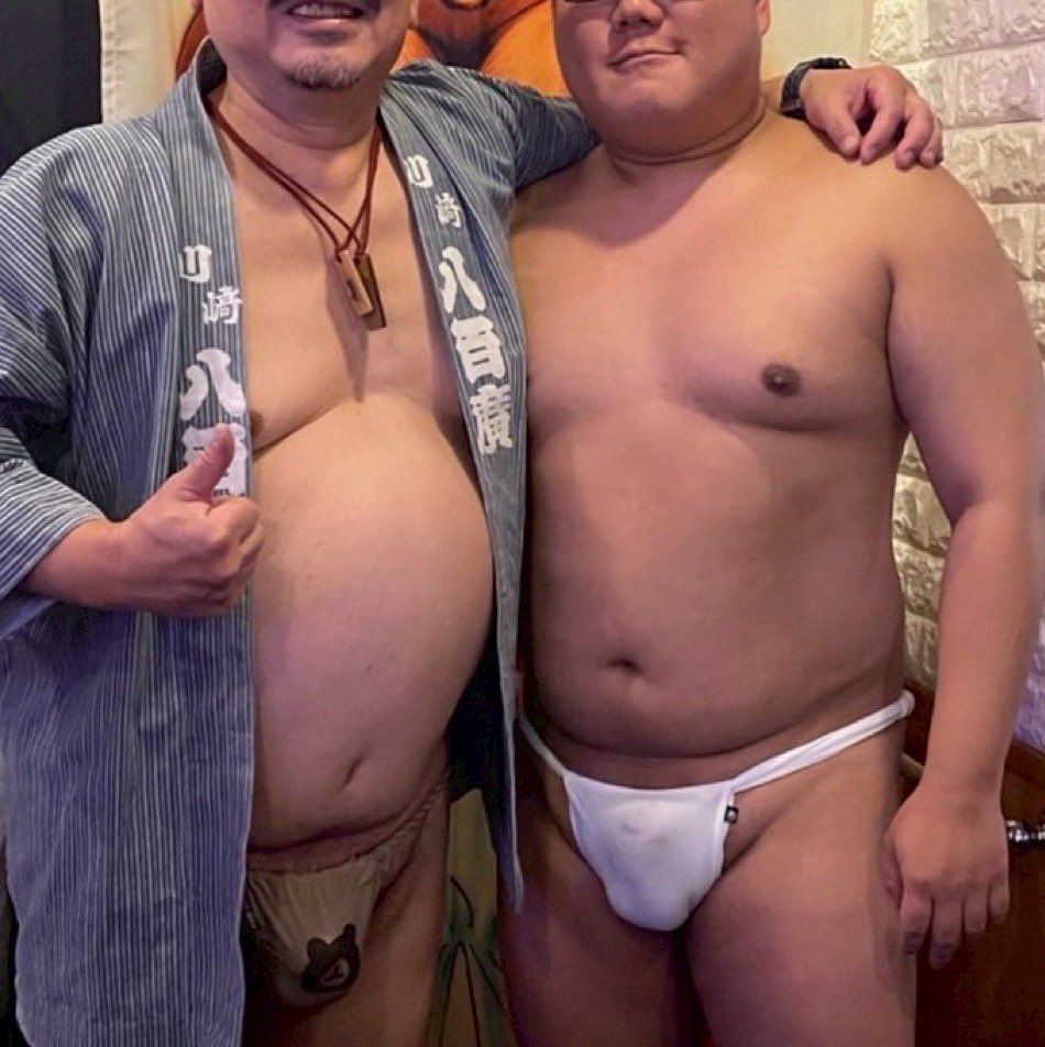 本日9月6日(第一土曜日)は髭ぶん褌タイムです😃
14時〜18時まで褌オンリー
18時〜は通常営業です。
通常料金
沢山の来店お待ちして居ます😆

新世界髭ぶん