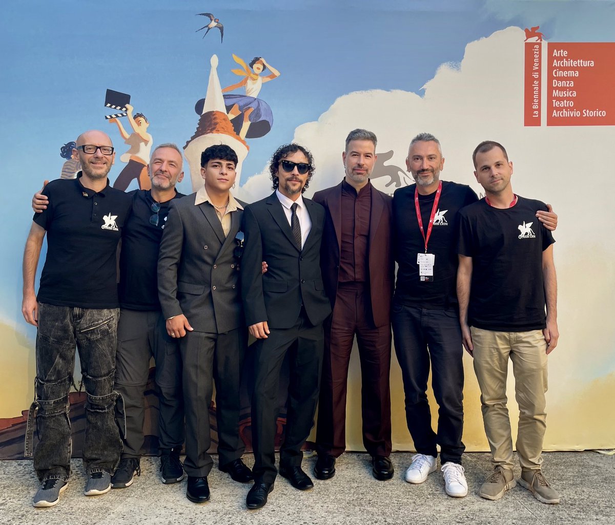 En el camino, del director <a href="/davpablos/">David Pablos</a> y producida por <a href="/innapayan/">Inna Payán</a> gana el @queerlion  en el festival de Venecia #cinemexicano