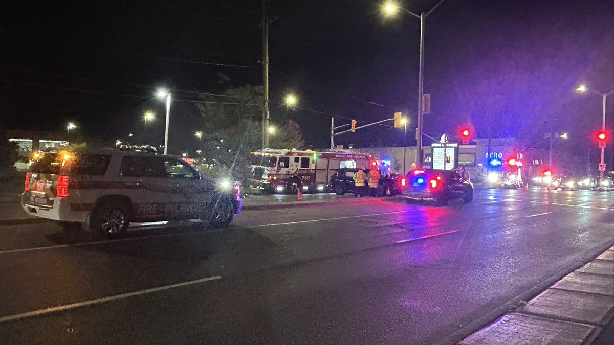 onscenephoto_'s tweet photo. COLLISION:  Ottawa emergency services are on scene of a vehicle collision involving an Ottawa Fire Service fire truck in the 700 block of Industrial Ave near Russell Rd
- Unknown injuries 
- West bound lanes closed
- More details to come once available https://t.co/2N2n4eHueL