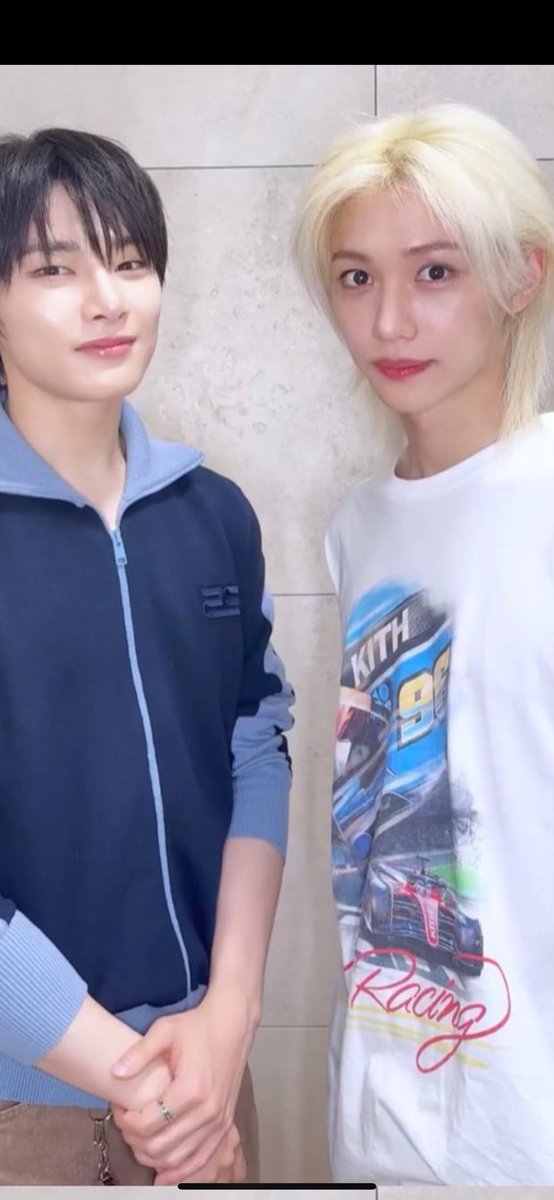 hyuninnie325's tweet photo. au hyunin | i bet you think about me 💍

Jgn y Hjn prometieron casarse entre ellos si no encontraban a alguien para cuando cumplieran 25. A un mes de cumplirlos, Jgn recibe una petición de su mejor amigo con quien no ha hablado en meses: ser el damo de honor de su prometido. https://t.co/fglOQ4ZWGP