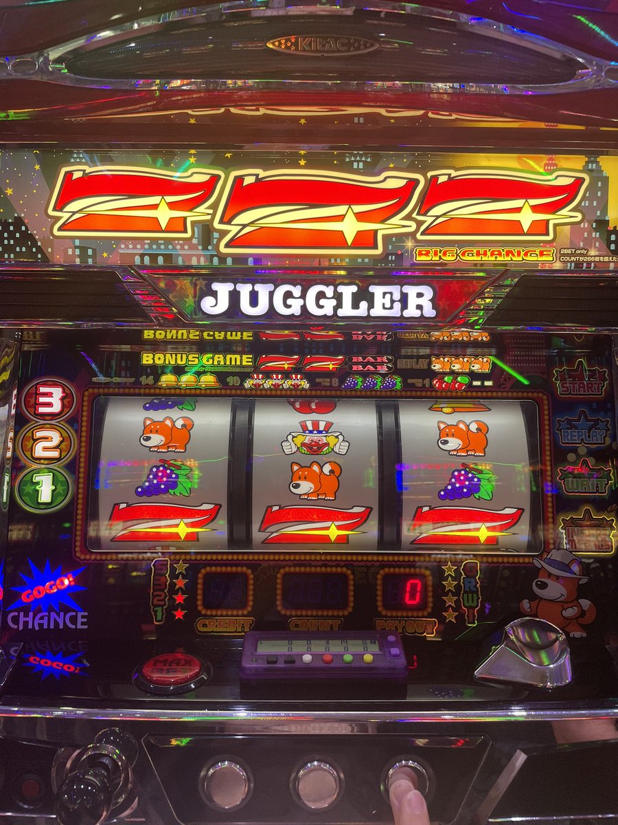 フォロワーさんと並び打ち中🐶✨

108回転先ペカびぐからスタートです🐶
ジャグ連すっぞ！！！

#BBステーション日暮里
#日暮里でニッコリ #PR