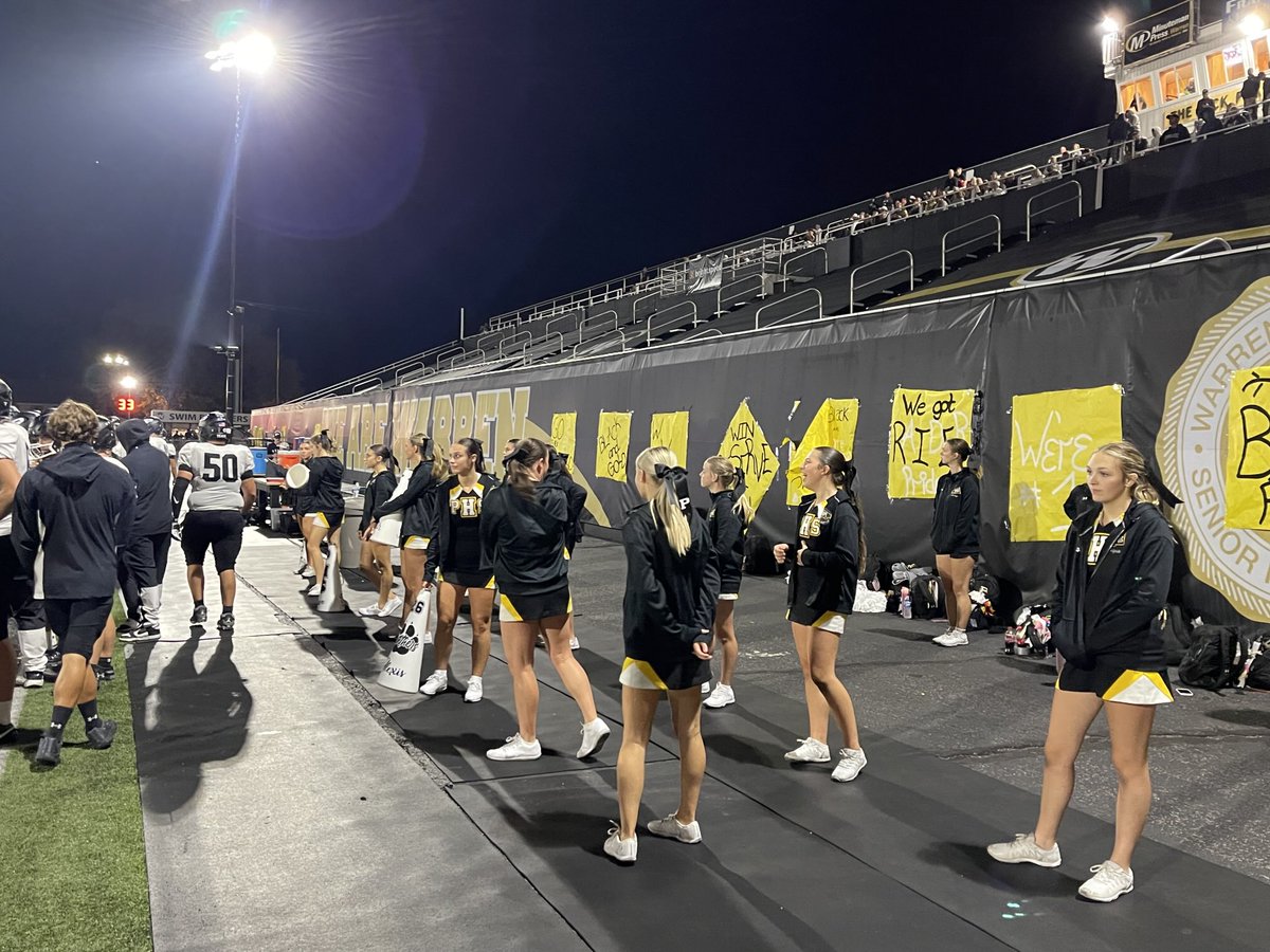 PerryAthletics's tweet image. Varsity Football Final:
Perry 25
Warren Harding 15

Panthers improve to 3-0 to start the season. 

Go Perry!
#flcscores