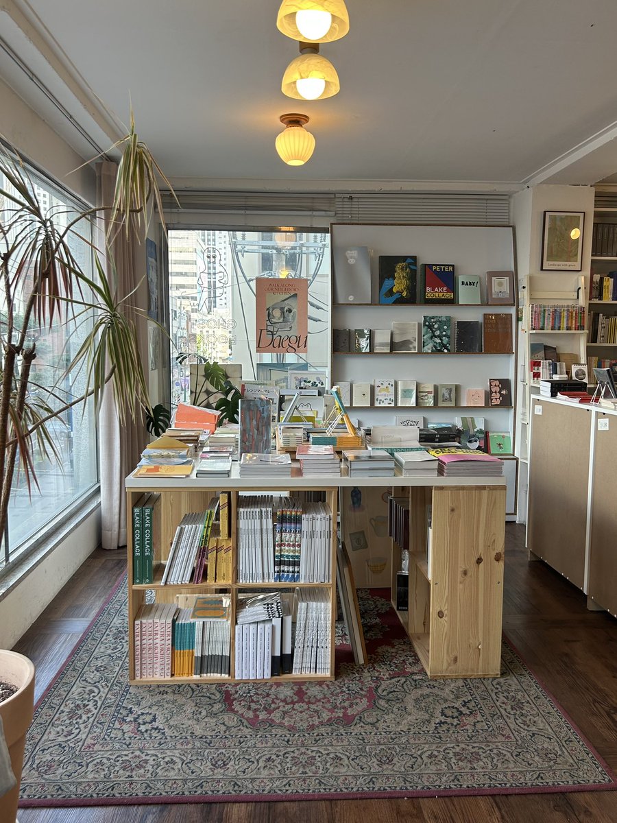 2xldish's tweet image. 대구 1박 문구 여행 타래*･゜ﾟ･*

그런데 독립서점을 곁들인...
술과 음식도 곁들인...