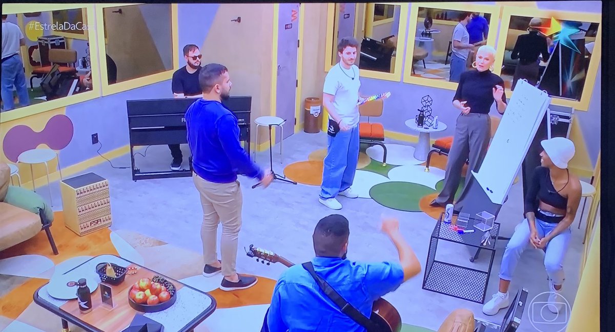 Nossa rainha Xuxa Meneghel brilhando no desafio dessa sexta no #EstrelaDaCasa