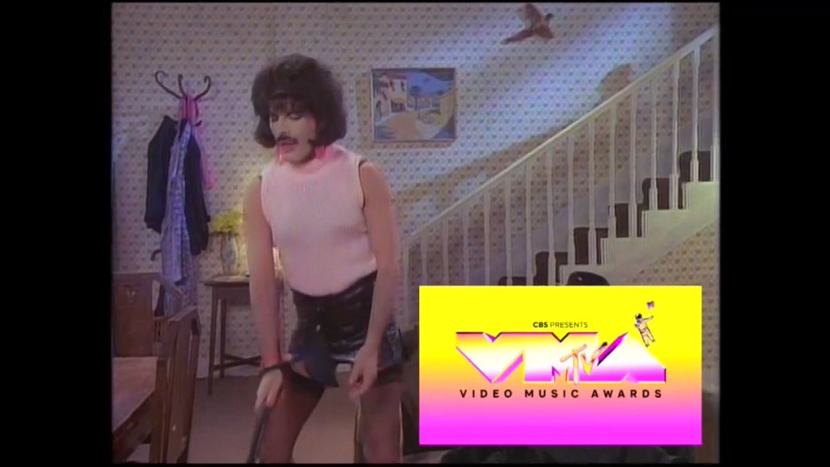 dudurh1's tweet photo. Queen - I Want to Break Free
#VMAs #MTV2 https://t.co/3kBxlsxipM