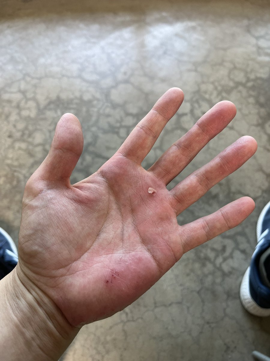 会社のソフトボール大会もあるから運動不足解消がてらバッティングセンター来てみたけど
速攻で終了しました😇