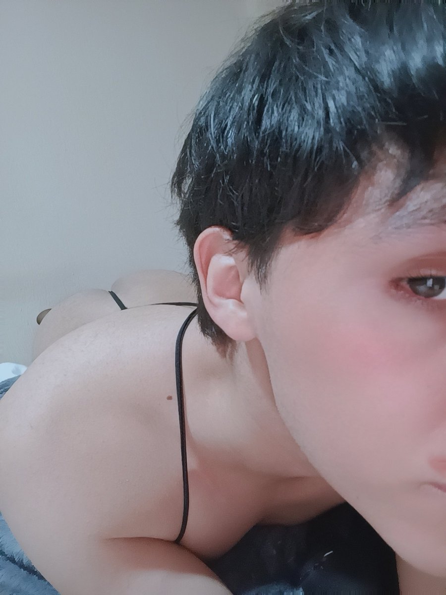 Friday femboy 🔥
#trapito #trap #Femboy #sexy #nude #sissy #crossdresser #ladyboy #trans #nsfwtwt #nsfw #ass #bigass