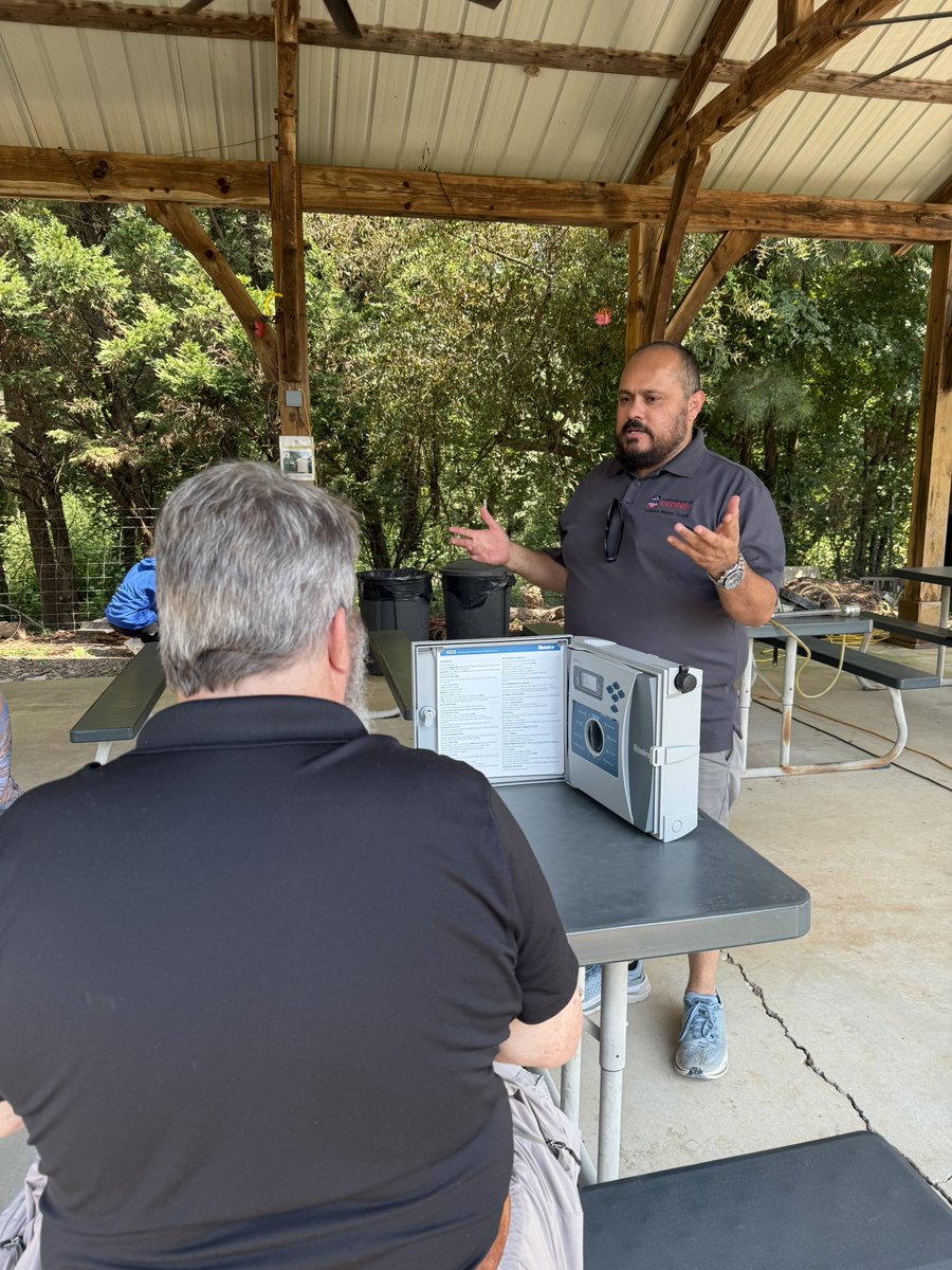 Ruchiikashyap's tweet image. Had a great day yesterday leading the Extension Agent Training on Irrigation &amp;amp; Plant Diseases with the Center for Urban Ag and Kennesaw State University! Big thanks to my amazing grad students, our wonderful hosts at KSU, and all the agents who make extension work possible! 🌱💧