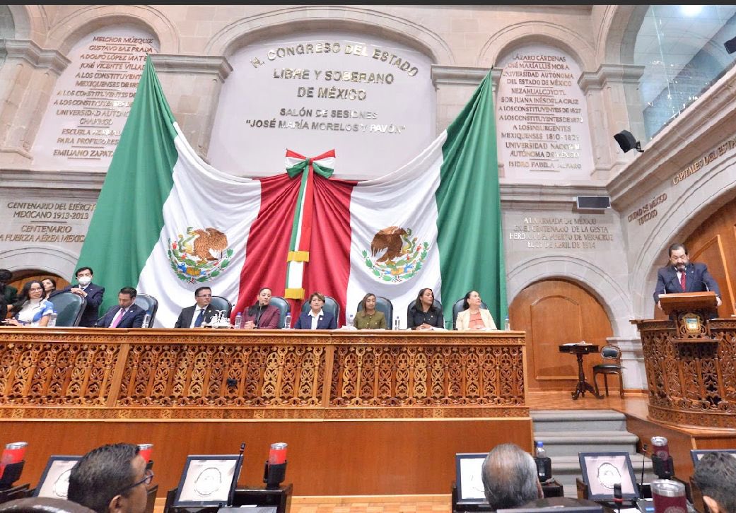 KarimCarvalloD's tweet photo. 🧵: Una muy productiva e histórica apertura del segundo periodo de sesiones en el Congreso. 

Renovamos la mesa directiva y dimos arranque al segundo año legislativo donde
se les tomó protesta a los nuevos integrantes del #PoderJudicial: https://t.co/5jx3xk93ON