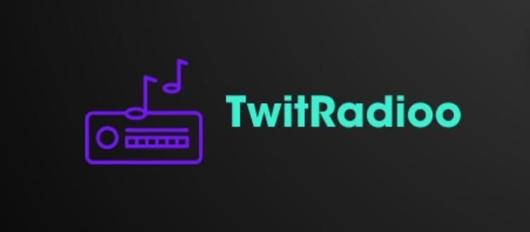 JohannTenorio's tweet photo. Ya estamos en el aire de @TwitRadioo, ajustando los volúmenes y calentando las bandejas con Tears For Fears.
En minutos arrancamos con #PunchiPunchi. Vayan sintonizando la @TwitRadiooApp. https://t.co/I2lJk2h09V
