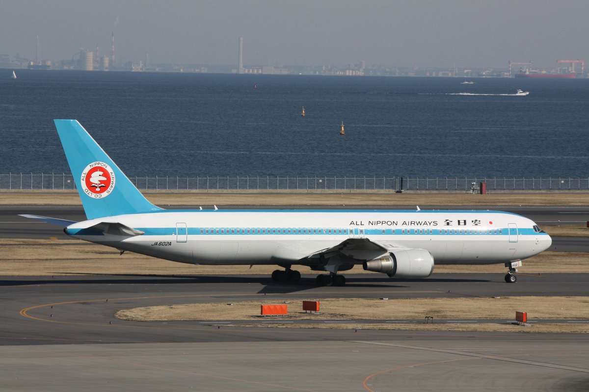 arc_network's tweet photo. @Takahiroorz 在りし日のダビンチ塗装機でも…
#JA602A https://t.co/lSnujBMsiA