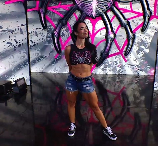 VAI TOMAR NO CU ELA VEIO MESMO EU TÔ ME TREMENDO TODA 😭😭😭