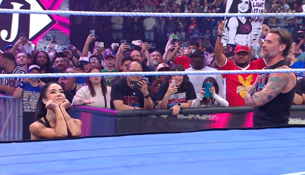 AFTER 10 LONG YEARS..

AJ LEE HAS RETURNED TO THE WWE RING

😭❤️

#SmackDown