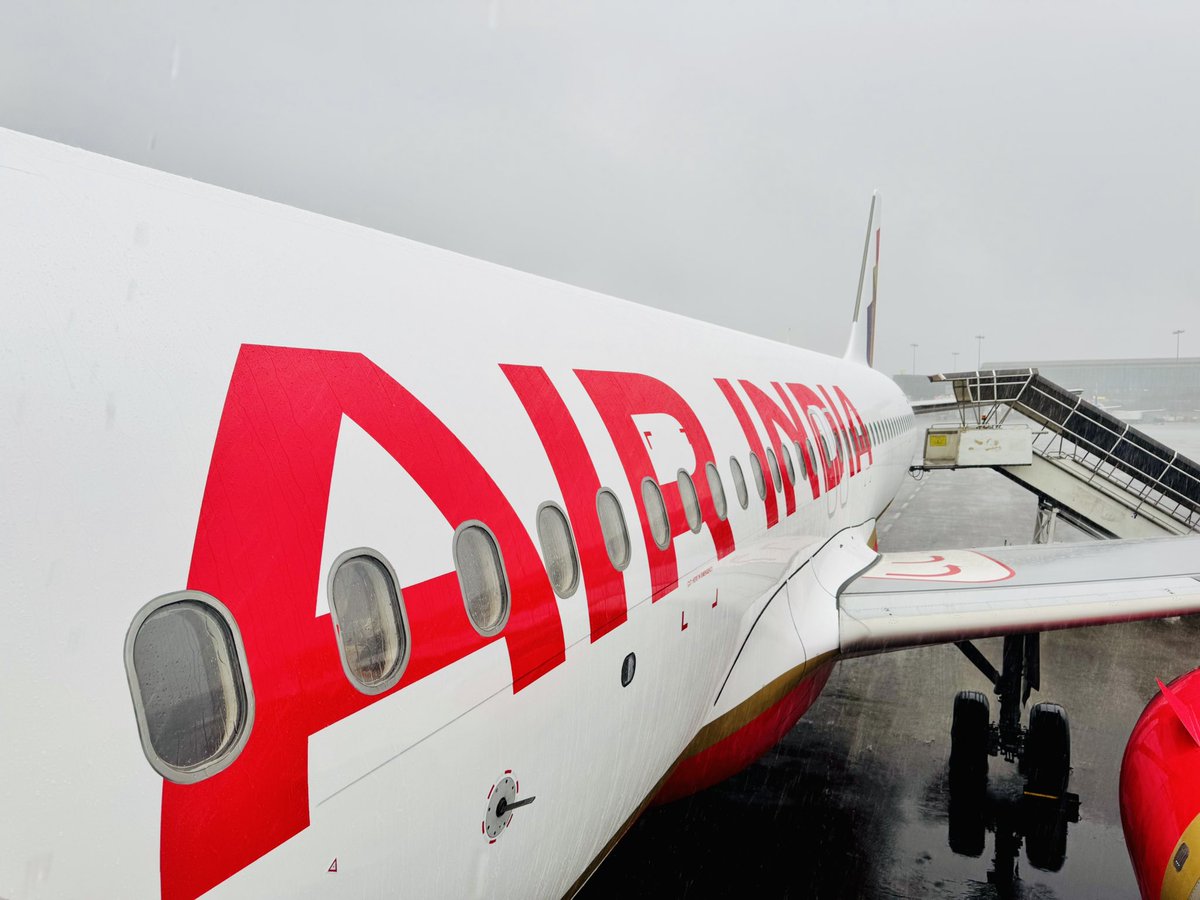 tweetpratikm's tweet photo. Off to Koh Tao for my older sons Jr Advanced open water course!! On board VT-CIH to Bangkok and then Bangkok Airways to Koh Samui and a ferry to Koh Tao. #VacaModeOn #airbus #a320Neo #VTCIH #thailand #airindia #nonrev https://t.co/hFjwEQB8Ip
