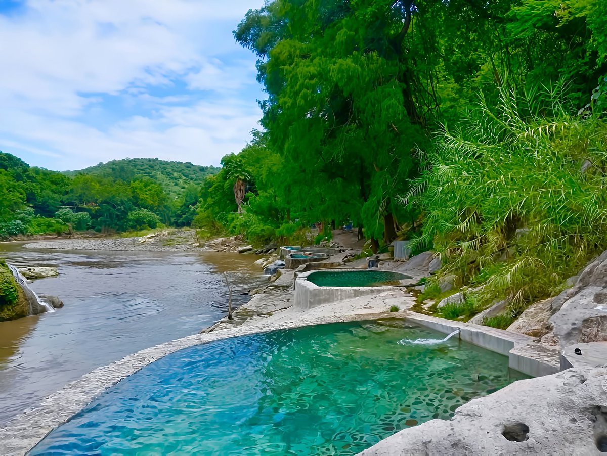 VibranteMorelos's tweet photo. ¿Ya conoces el Balneario Los Cascabeles en #Huixastla? 🥰💦 #Morelos https://t.co/qrBot1UYf2