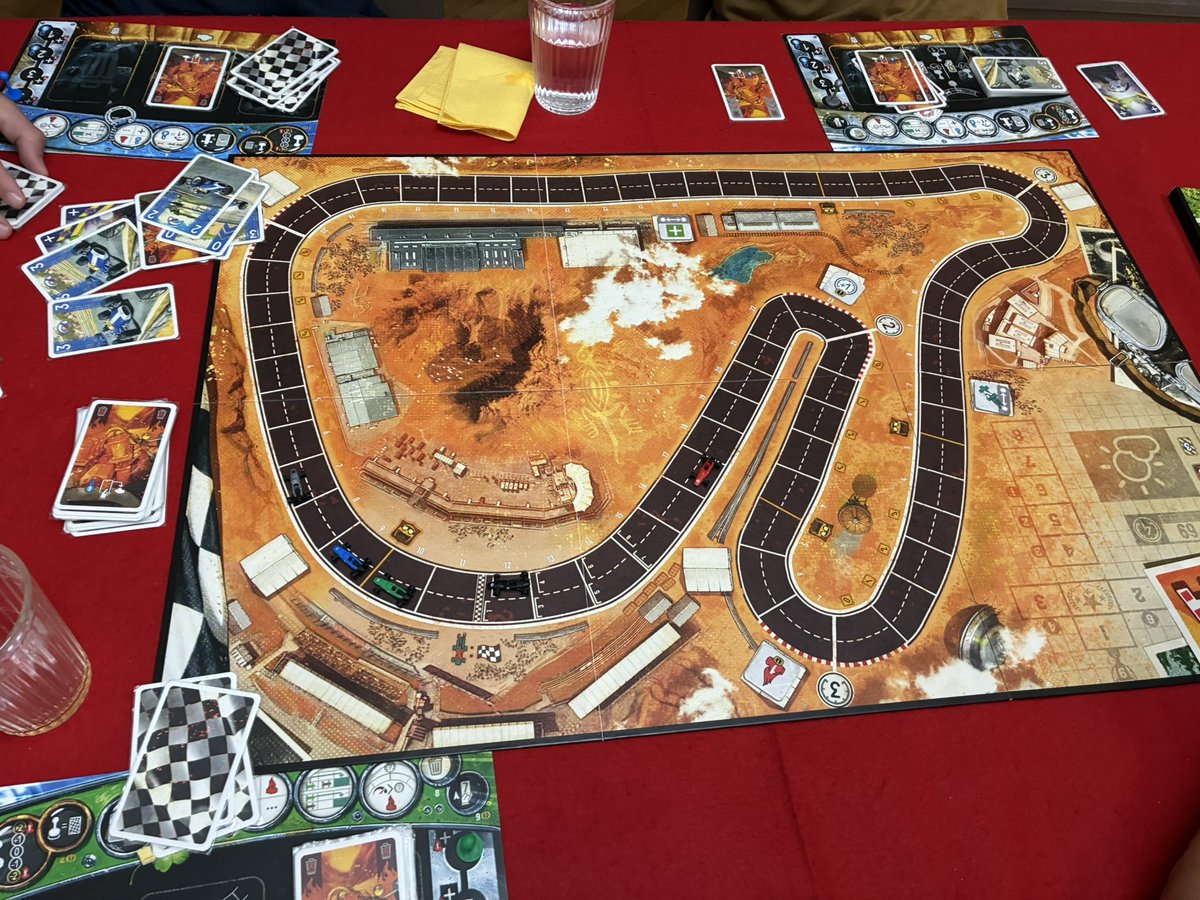madcook334's tweet photo. Gran tarde de juegos https://t.co/6YKGh0qs13