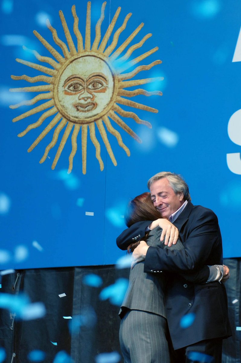 RojoPunzo45's tweet photo. Néstor, cuanta falta nos haces https://t.co/W3ROnK2xEx