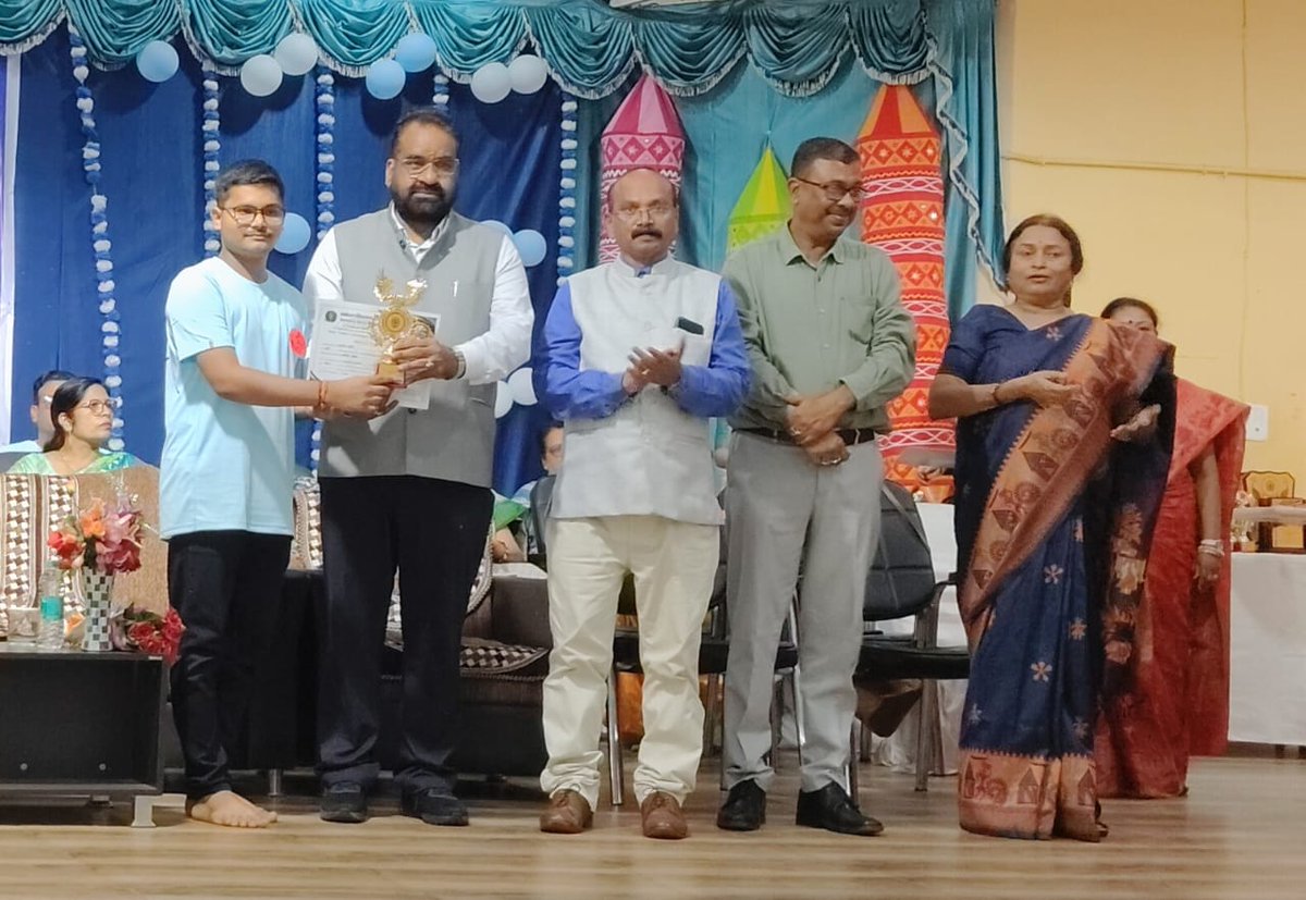 jnvmehsana's tweet photo. Proud Moment
Ma.Prajapati Saransh of our Vidyalaya secured 1st Position in Waste Management (Sub-theme) at the "National Level NVS Science Exhibition (RBVP 2025-26)" held at PM SHRI JNV Raipur, C.G on 3rd-4th Sep.25. PmpjnvjJGood Luck for RBVP by NCERT. https://t.co/xxka1wsRaR