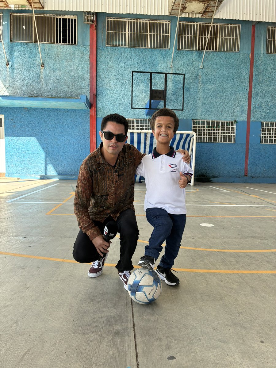 Sallvatoree's tweet photo. #Durango | Le presentamos la historia de Maximiliano García Hernández, el jovencito de 16 años que fue preseleccionado para la selección nacional de futbol de talla baja de #México y un orgullo estudiante duranguense del C.U. #Promedac. #Noti12 https://t.co/lgtFIBP1Ce