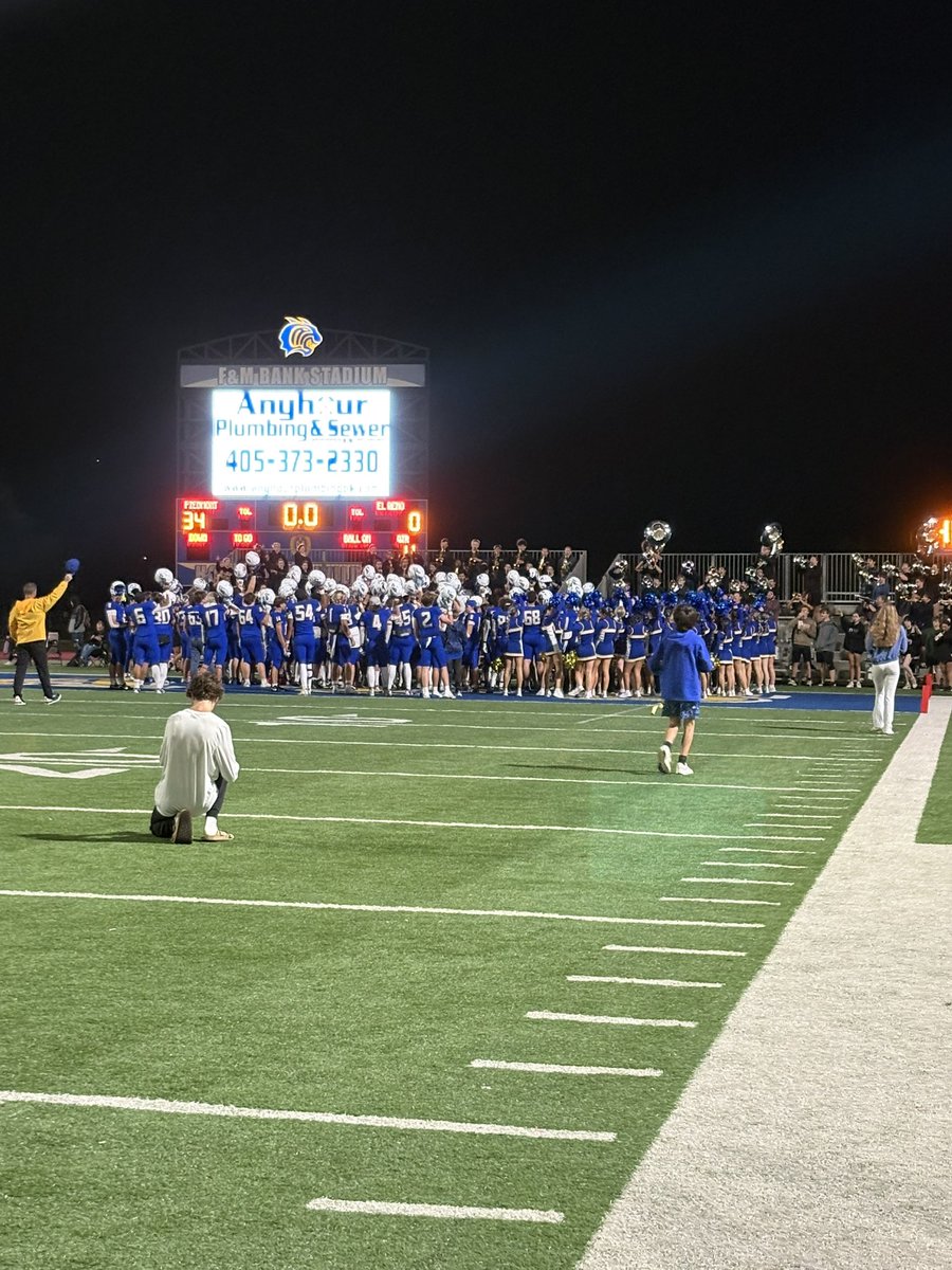 CATS MAKE IT 2-0!!!!

Defense has yet to give up a point this season! 

34-0 Over El Reno!!! 

#GOCATS