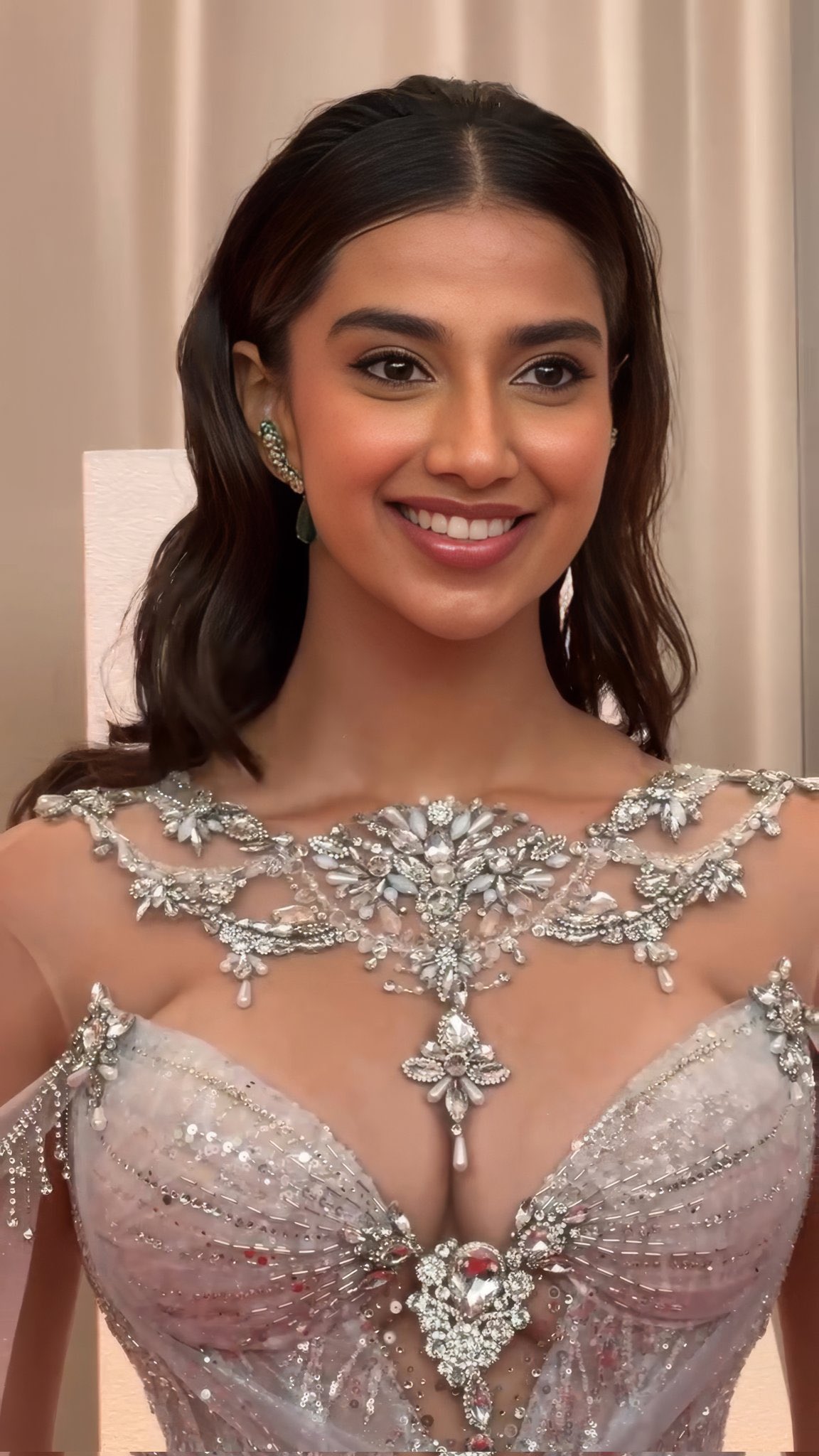 G0IUtuJWoAAlCDu?format=jpg&name=large