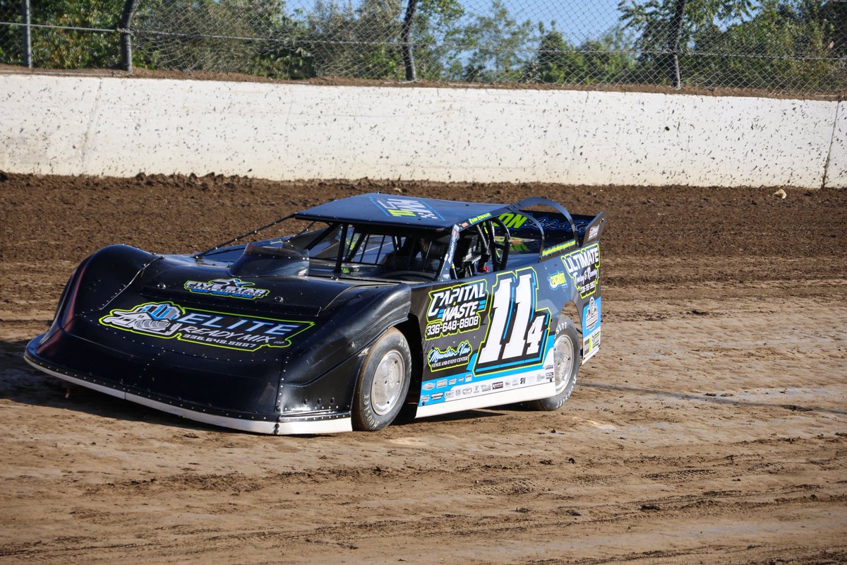 KoehlerMotorsp's tweet image. Tonight was another step forward for Evan in his #114e as he continues to learn and settle in. 🏁 Every lap adds up, and the progress is showing!

Qualified 42nd / Group A 
14th / Shoutout 3

Thanks to all our partners.
