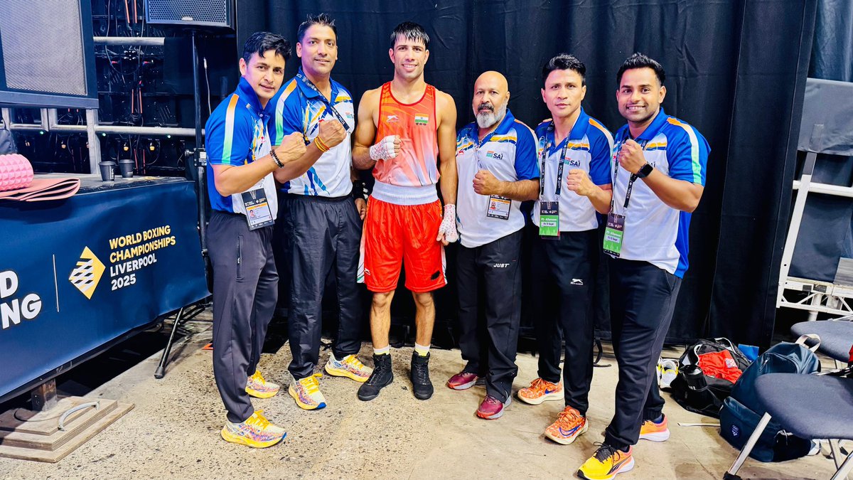 SportsIndia3's tweet photo. 🔥 Day 2: India goes 4/4 at the World Boxing Championships 2025, Liverpool 🇮🇳🥊
✅ Neeraj Phogat wins 3-2 (Women’s 65kg)
✅ Jaismine Lamboria win 5-0 (Women’s 57kg)
✅ Sumit Kundu win 5-0 (75kg)
✅ Narender Berwal win 4-1 (90kg+)
💥 PERFECT DAY for 🇮🇳 boxers! #WorldBoxingChamps https://t.co/Bljzy07xwY