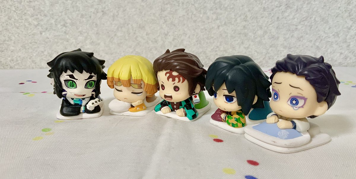 並べると更に修学旅行1人がずっと話しかけてきて寝かせてほしい一同感出て面白い