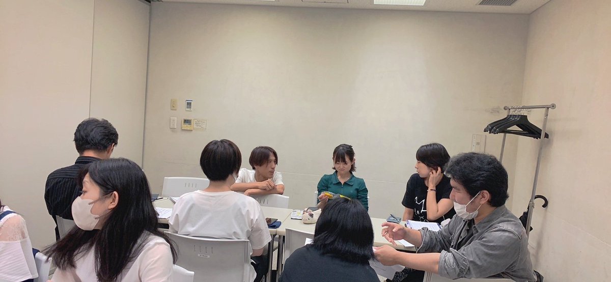 最近の稽古にて📖
話し合ったり笑いあったり活気ある座組😚
試行錯誤の日々も始まったばかり…！
とりま体調には気をつけよう！(自分)