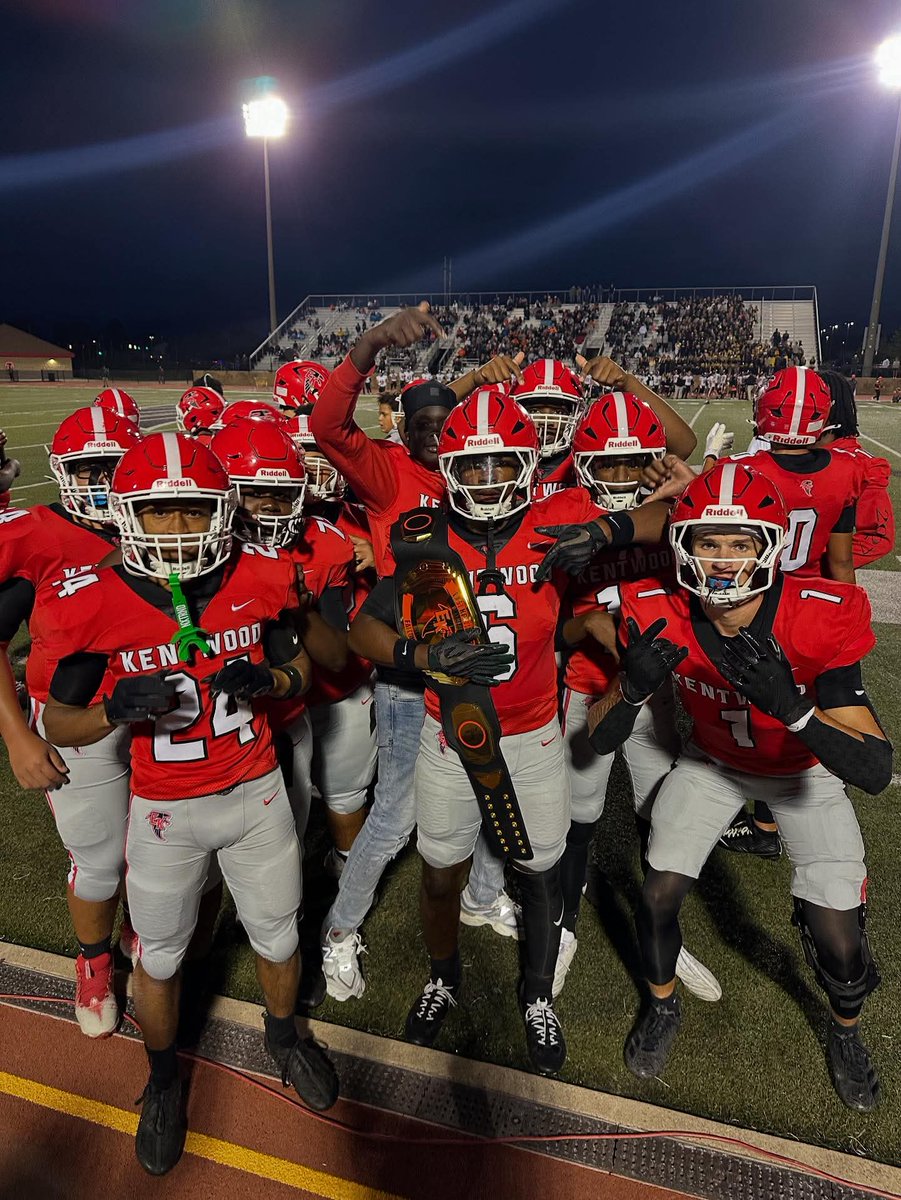 JeromeKnox03's tweet photo. RBs got busy tonight for the Falcons! @Davien23N  @JessePhillipsJr @Nasw_3 https://t.co/vW20v7JEMj
