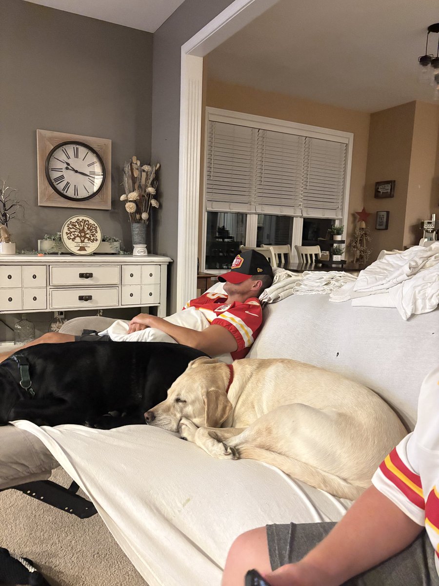 Watching the Chiefs defense tonight 😀
