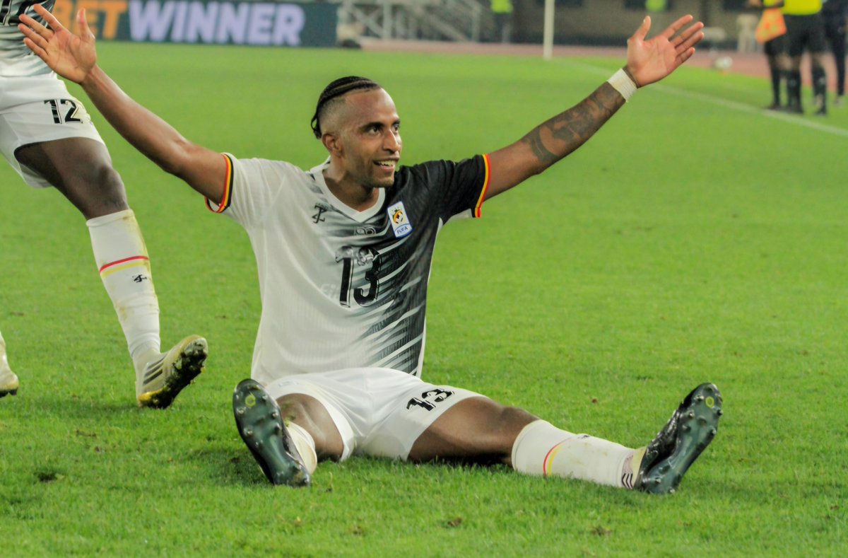 Capradosi 8.5/10  Class. The defender who looks like he doesn't need coaching. Slow but you can't see it. Uses the brain more than the feet. His game intelligence is exceptional. Capped a great performance with a text book headed goal. Calm influence.