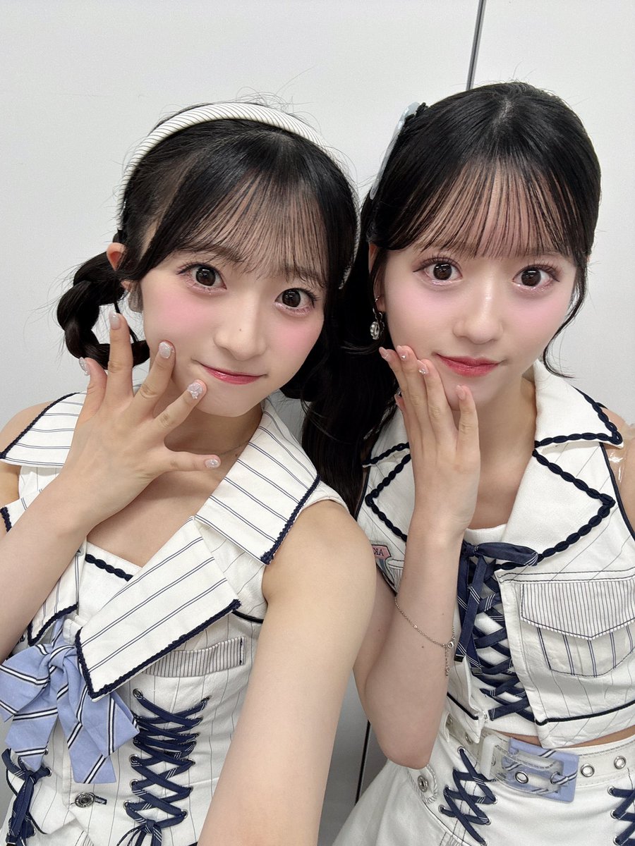 AKB48　秋山由奈　2ショット写真会場限定 お守り　おまもり爆レス祈願ver. AKB48 秋山由奈 2ショット写真会場限定 お守り おまもり爆レス祈願ver