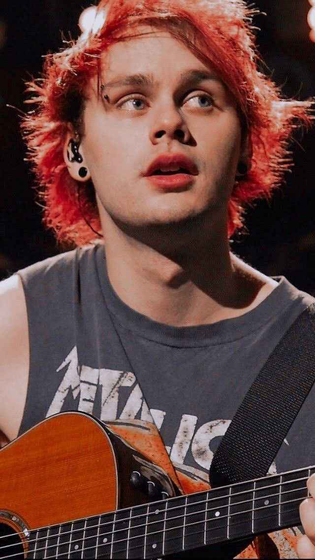 THE5SOSHQ's tweet image. "who are                        "im you but
     you?"                             stronger"