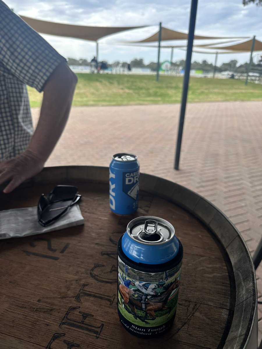 It’s a bad day to be a beer on track at Mildura 🍺🐎☀️ Lets go Team Matherick