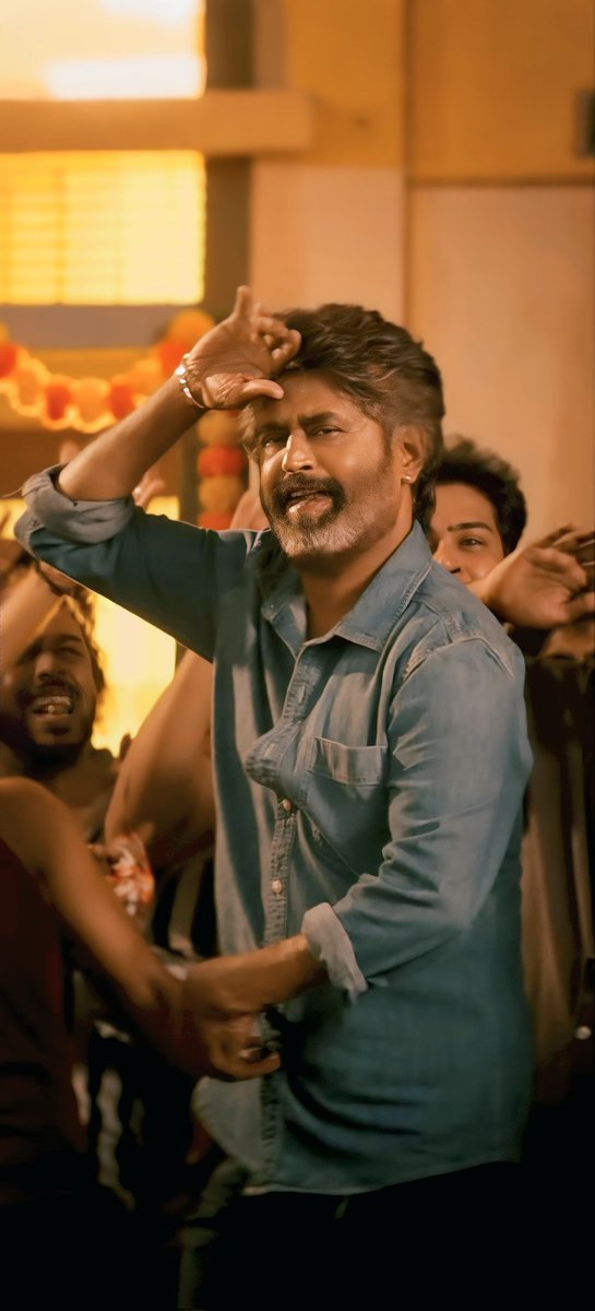 SSMB_Fan453's tweet photo. Chikitu vibe 🕺
A song that pressed F5 key for our energy 😜
#Rajinikanth𓃵 #Anirudh
@anirudhofficial #CoolieBlockbuster #coolietelugu #Chikitu #ChikituVibe https://t.co/qFh2fE1WOg