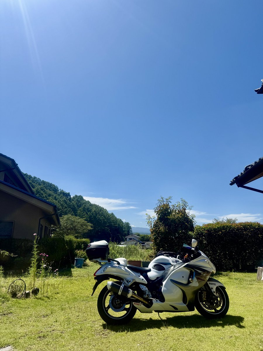 GSXR13000's tweet photo. 今日はツーリング日和ですね。
#隼 #ツーリング https://t.co/7cunpcId9j