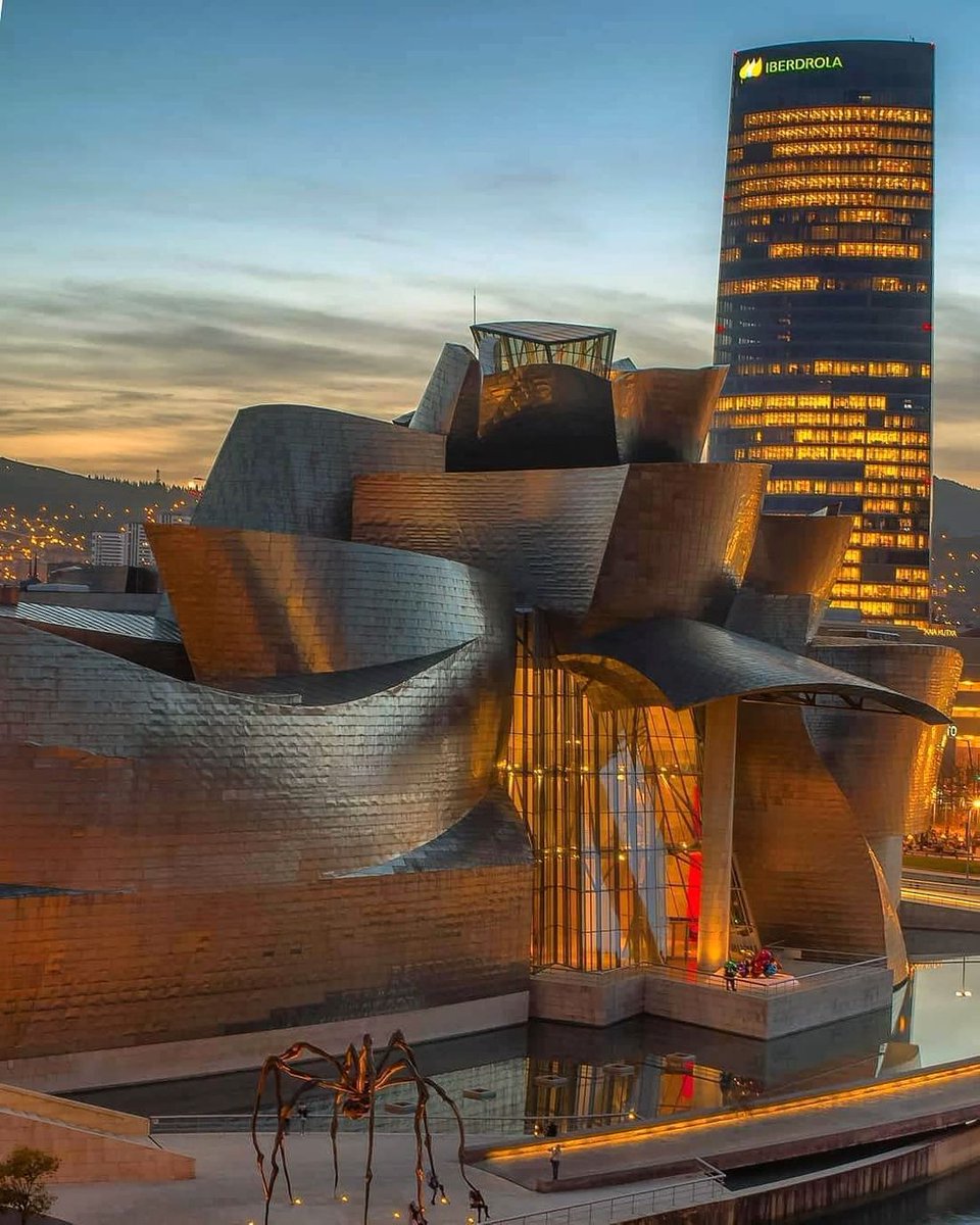 Museo Guggenheim Bilbao, Spain