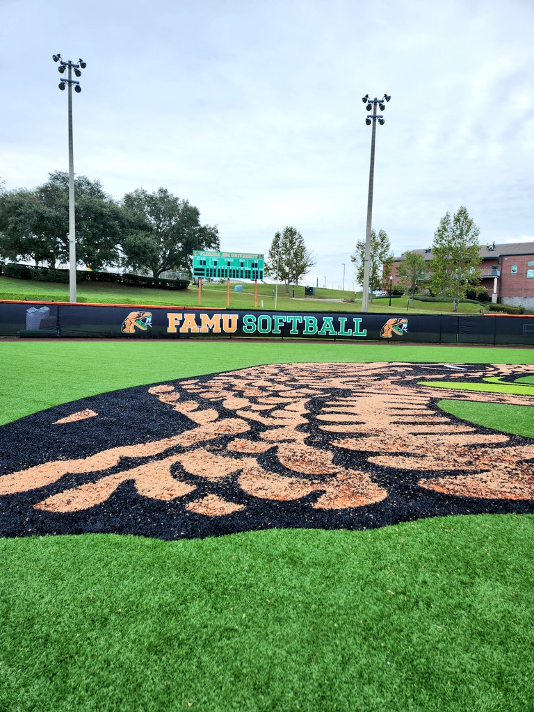 JessMargarita's tweet photo. We are looking forward to seeing π you all tomorrow! π§‘ππ
Good nightπ β¨οΈ
#softballrecruit #FAMU #GETCOMMITTED #FangsUp https://t.co/ts6s8XFrVA