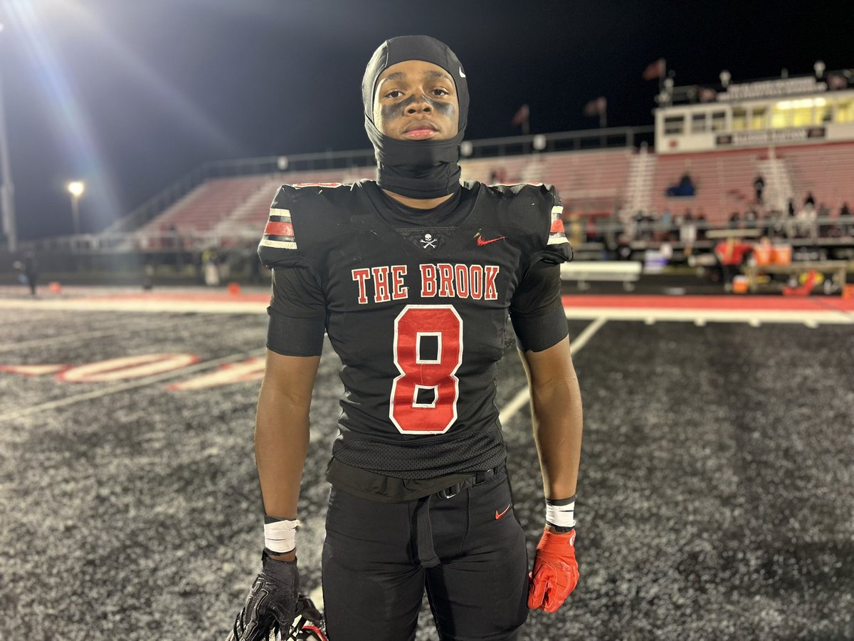 Bolingbrook’s big-time 2028 EDGE Darieon Prescott says he has game visits with Notre Dame, Indiana and Wisconsin coming up.

247sports.com/player/darieon…